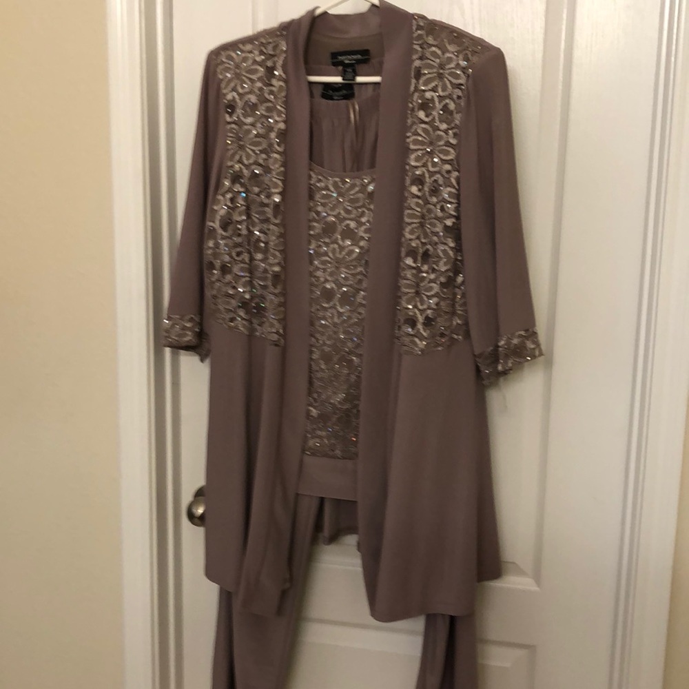 Set of pants and blouse